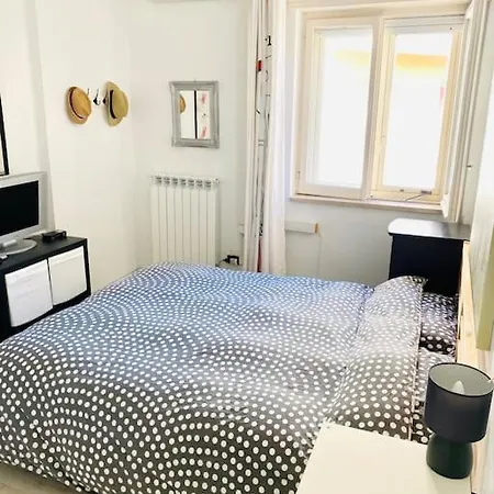 Cozy With Free Parking * Szirakúza